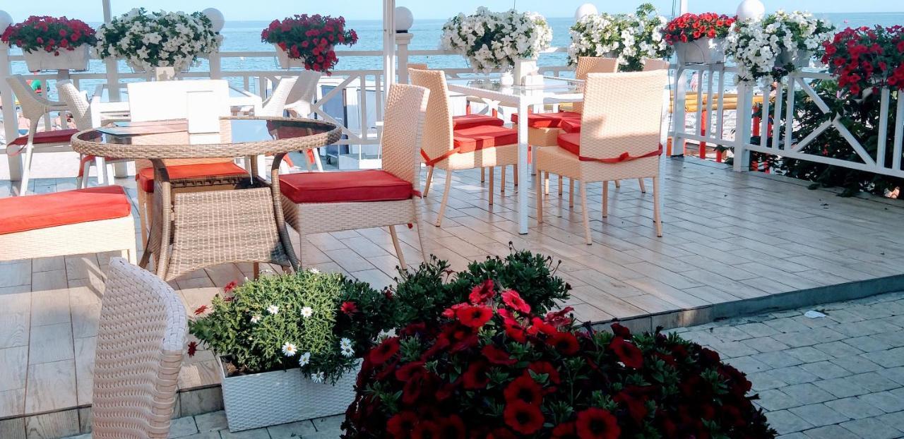 Hotel Shalanda Odessa Exterior foto
